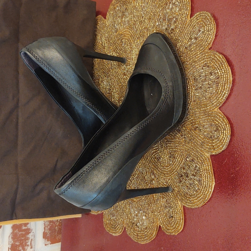 Burberry leather heels